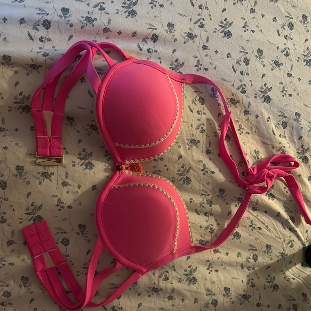 Shade & Shore Pink Bikini Top with White Accents. 32 B
